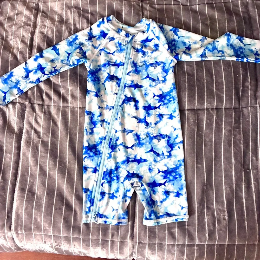 Jumping Beans Blue& White Long Sleeve unisex full zip bathing suit sz 3T
